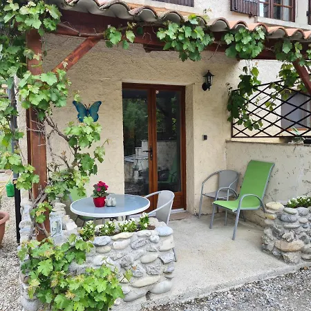 Maison Castellane Chambre D'Hotes Alojamento de Acomodação e Pequeno-almoço *
