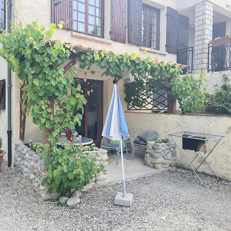 Alojamento de Acomodação e Pequeno-almoço Maison Castellane Chambre D'Hotes